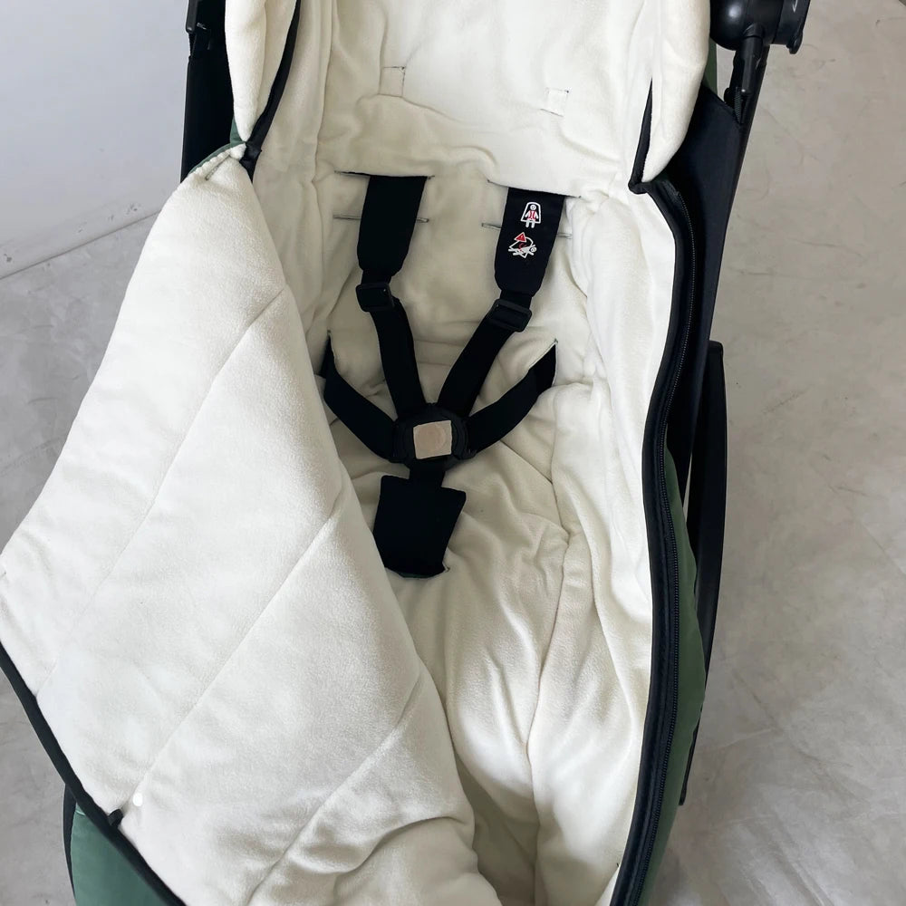 Universal Pushchairs Footmuff – Soft Lining and All-Season Comfort for Strollers and Prams